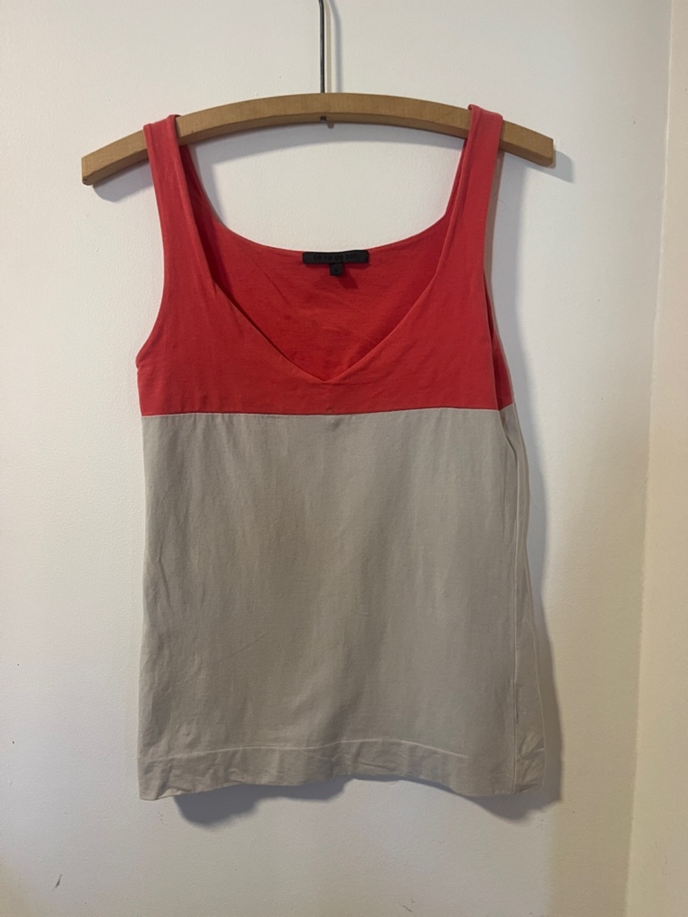 Ça va de soi Sleeveless Colorblock V-Neck Tank — pink and Beige